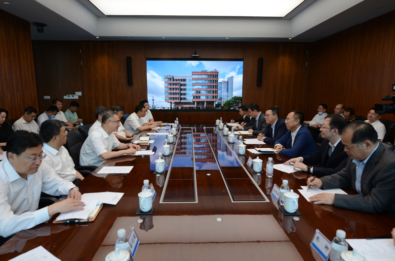 山东省委常委、青岛市委书记王清宪一行在协会考察.jpg